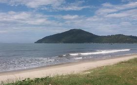 Varanda vista para o mar